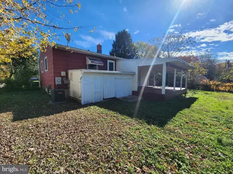 Exterior - 374 David Hall Rd, Dover, DE 19904 photo 4 of 4