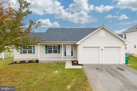 97 Needham Dr, Smyrna, DE 19977