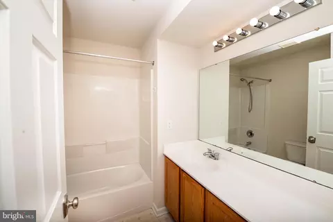 Bath - 58 William Chandler St, Dover, DE 19901 photo 3 of 3