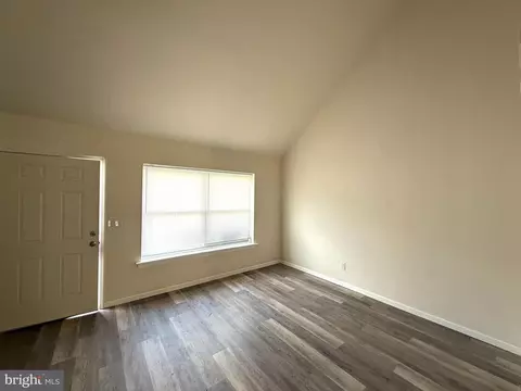 Living - 124 Spruance Rd, Dover, DE 19901 photo 2 of 2