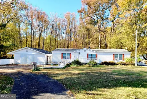 5853 Pearsons Corner Rd, Dover, DE 19904