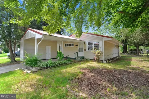 Exterior - 430 Collins Dr, Dover, DE 19901 photo 1 of 1