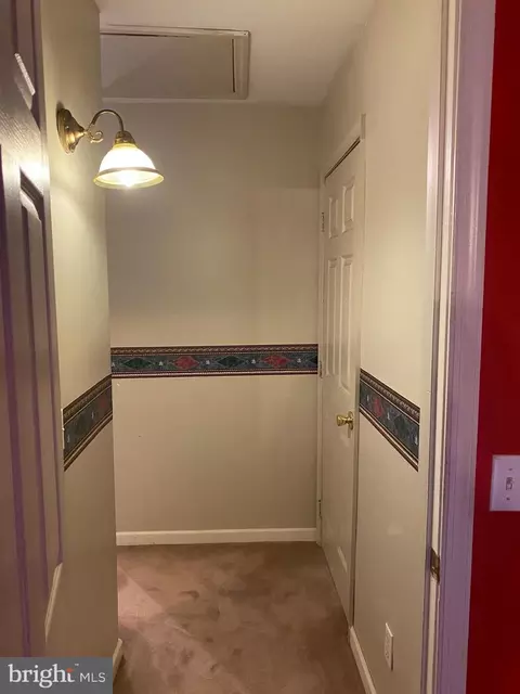 Entry Way - 32 Nanticoke Dr, Dover, DE 19904 photo 10 of 11