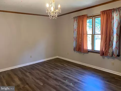 Living - 32 Nanticoke Dr, Dover, DE 19904 photo 3 of 3