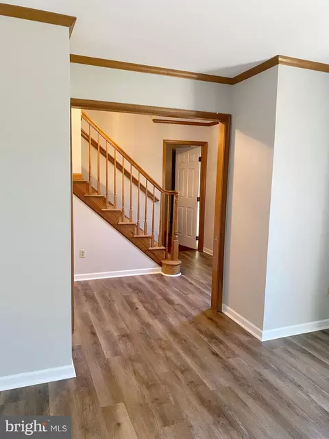 Entry Way - 32 Nanticoke Dr, Dover, DE 19904 photo 6 of 11