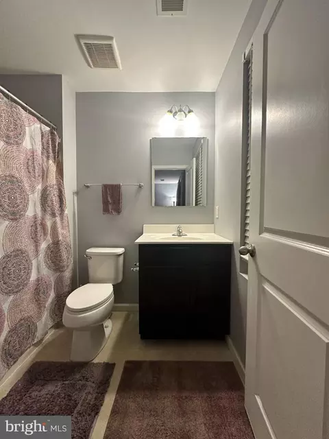 Bath - 330 Nob Hill Rd, Dover, DE 19901 photo 1 of 2