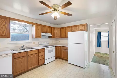 Kitchen - 281 Kesselring Ave, Dover, DE 19904 photo 1 of 2