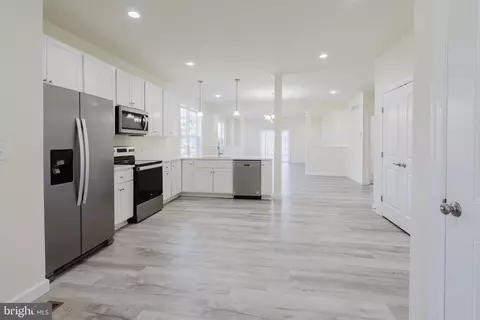 Entry Way - 51 Mapledale Rd, Dover, DE 19904 photo 5 of 22
