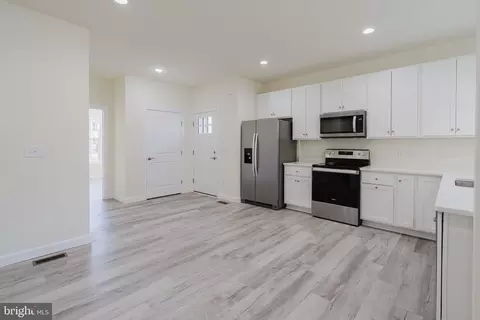 Entry Way - 51 Mapledale Rd, Dover, DE 19904 photo 2 of 22