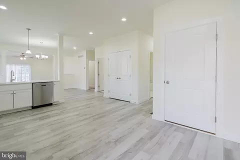 Entry Way - 51 Mapledale Rd, Dover, DE 19904 photo 6 of 22