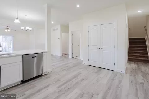 Entry Way - 51 Mapledale Rd, Dover, DE 19904 photo 1 of 22