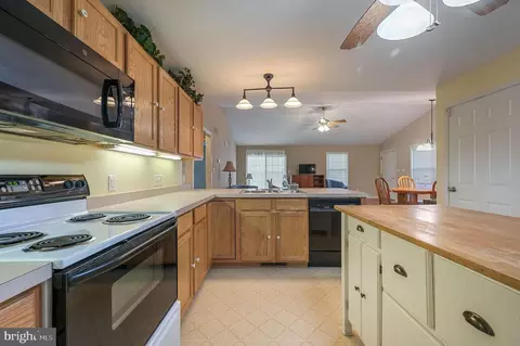 Kitchen - 38 Planters Run Ct, Dover, DE 19901 photo 4 of 4