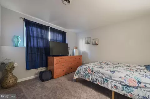 Bedroom - 27 Virginia Ave, Dover, DE 19904 photo 5 of 6