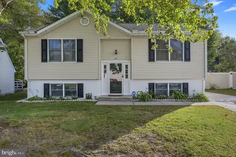 27 Virginia Ave, Dover, DE 19904