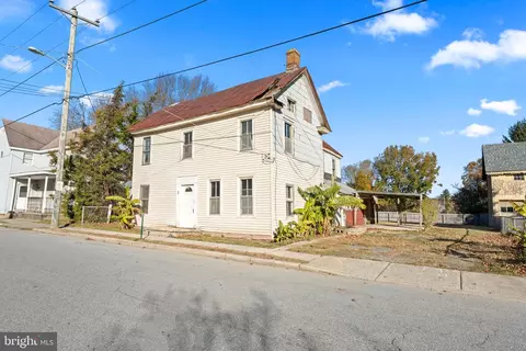 1 Saint Agnes St, Frederica, DE 19946