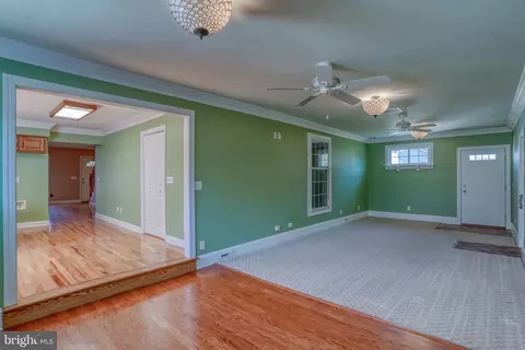 Living - 7 Birchfield Dr, Dover, DE 19904 photo 6 of 8