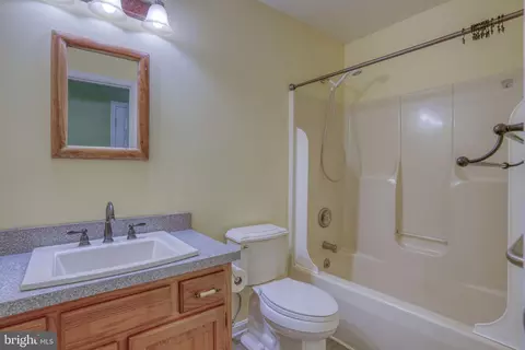 Bath - 7 Birchfield Dr, Dover, DE 19904 photo 3 of 3