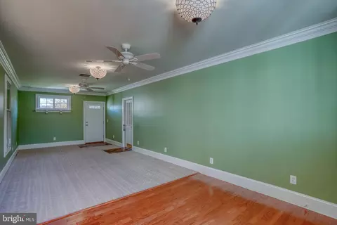 Living - 7 Birchfield Dr, Dover, DE 19904 photo 7 of 8