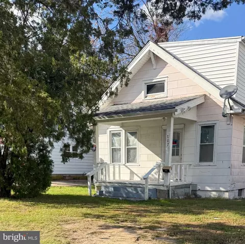 807 W North St, Dover, DE 19904