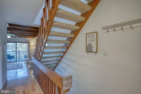 Entry Way - 59 Chatham Ct, Dover, DE 19901 photo 4 of 4