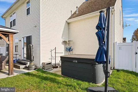 Exterior - 15 Anchor Ln, Dover, DE 19901 photo 3 of 3