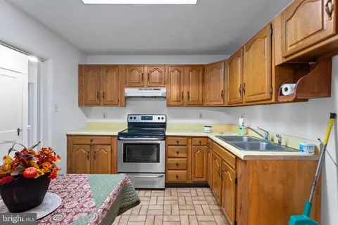 Kitchen - 727 E Division St, Dover, DE 19901 photo 1 of 2