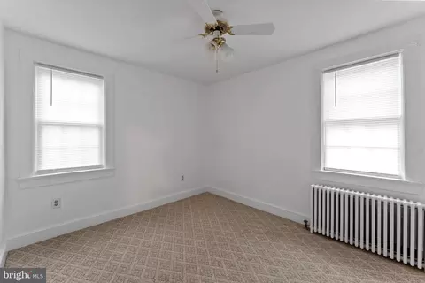 Bedroom - 727 E Division St, Dover, DE 19901 photo 2 of 4
