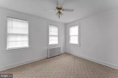 Bedroom - 727 E Division St, Dover, DE 19901 photo 1 of 4