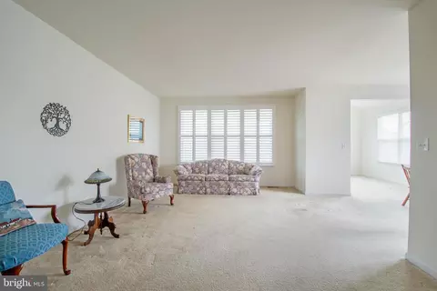 Living - 85 Bay Hill Rd, Magnolia, DE 19962 photo 2 of 3