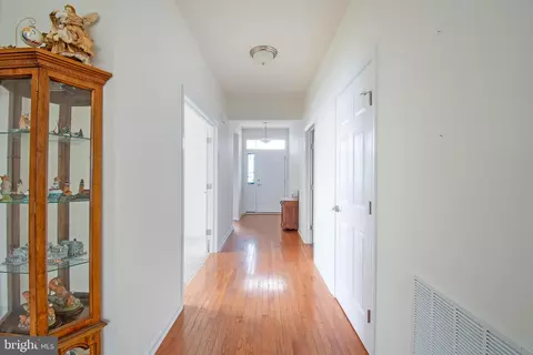 Entry Way - 85 Bay Hill Rd, Magnolia, DE 19962 photo 1 of 6