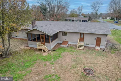 Exterior - 231 Hickory Dale Dr, Dover, DE 19901 photo 5 of 6