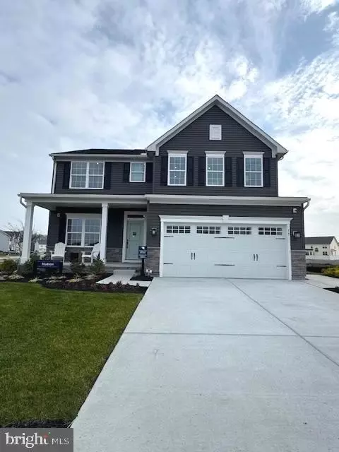 77 Charleston Cir, Dover, DE 19904