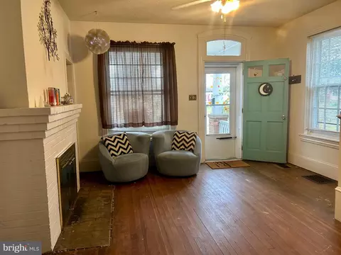 Entry Way - 401 N Governors Ave, Dover, DE 19904 photo 7 of 10