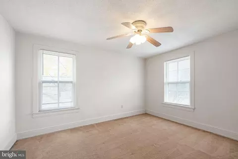 Bedroom - 401 N Governors Ave, Dover, DE 19904 photo 5 of 6