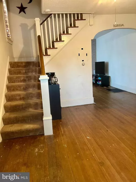 Entry Way - 401 N Governors Ave, Dover, DE 19904 photo 9 of 10