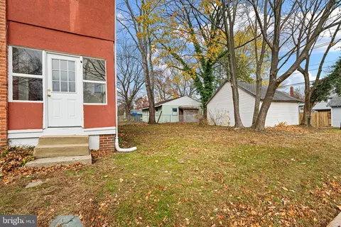 Exterior - 401 N Governors Ave, Dover, DE 19904 photo 5 of 7