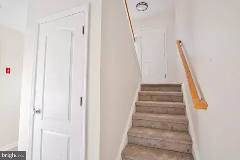 Entry Way - 347 Northdown Dr, Dover, DE 19904 photo 6 of 7