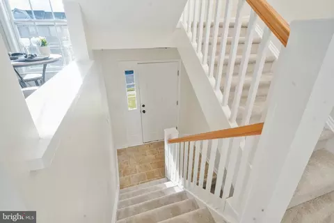 Entry Way - 347 Northdown Dr, Dover, DE 19904 photo 4 of 7