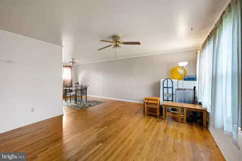 Living - 1221 Garfield Dr, Dover, DE 19901 photo 3 of 3