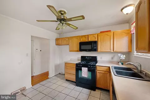 Kitchen - 1221 Garfield Dr, Dover, DE 19901 photo 2 of 2