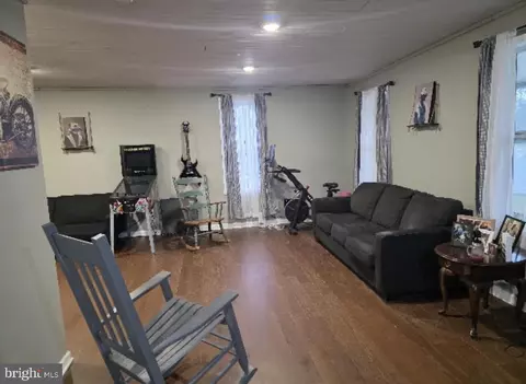 Entry Way - 4535 Pearsons Corner Rd, Dover, DE 19904 photo 2 of 3