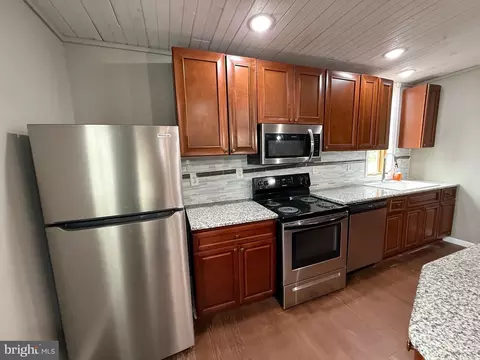 Kitchen - 4535 Pearsons Corner Rd, Dover, DE 19904 photo 5 of 5