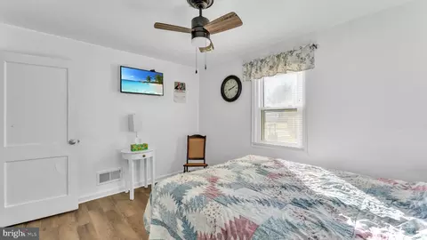 Bedroom - 1065 Janes Rd, Dover, DE 19901 photo 1 of 4