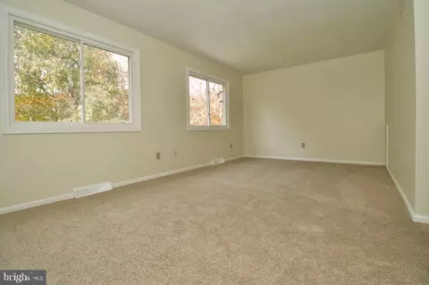 Living - 305 Pine Valley Rd, Dover, DE 19904 photo 4 of 7