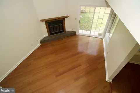 Living - 305 Pine Valley Rd, Dover, DE 19904 photo 3 of 7