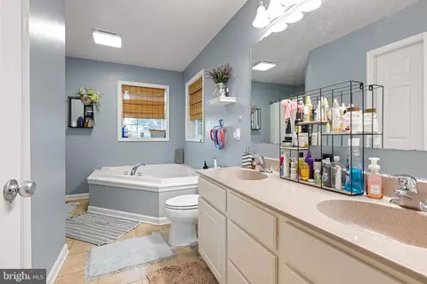 Bath - 29 E Walnut St, Magnolia, DE 19962 photo 2 of 2