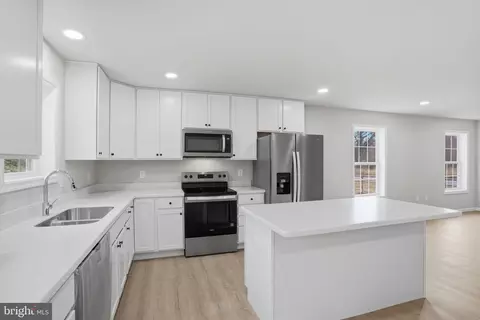Kitchen - 101 Fairfax Ln, Dover, DE 19901 photo 2 of 3