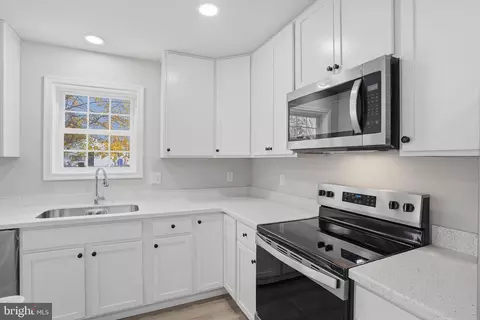 Kitchen - 101 Fairfax Ln, Dover, DE 19901 photo 3 of 3
