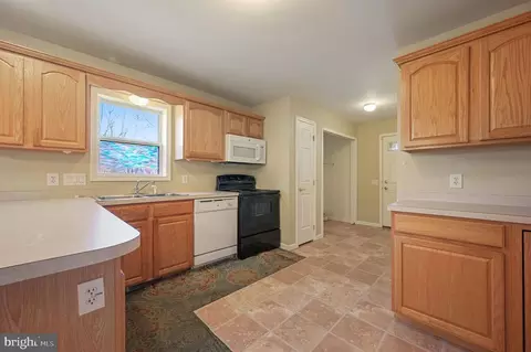 Entry Way - 51 Karen Pl, Dover, DE 19901 photo 1 of 2