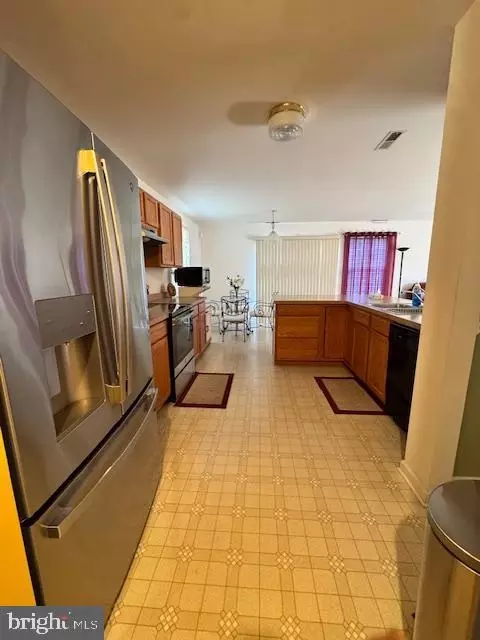 Kitchen - 40 Anchor Ln, Dover, DE 19901 photo 2 of 2